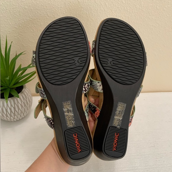 Vionic By Orthaheel Park Radia Mint/Black Crocodile Wedge Sandals Woman’s 8 - Picture 12 of 12